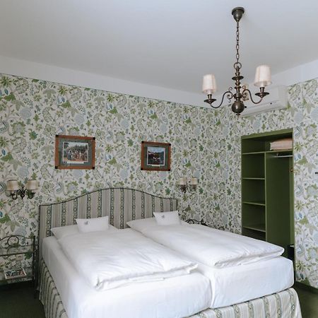 Romantik Hotel Zur Post Furstenfeldbruck Bagian luar foto