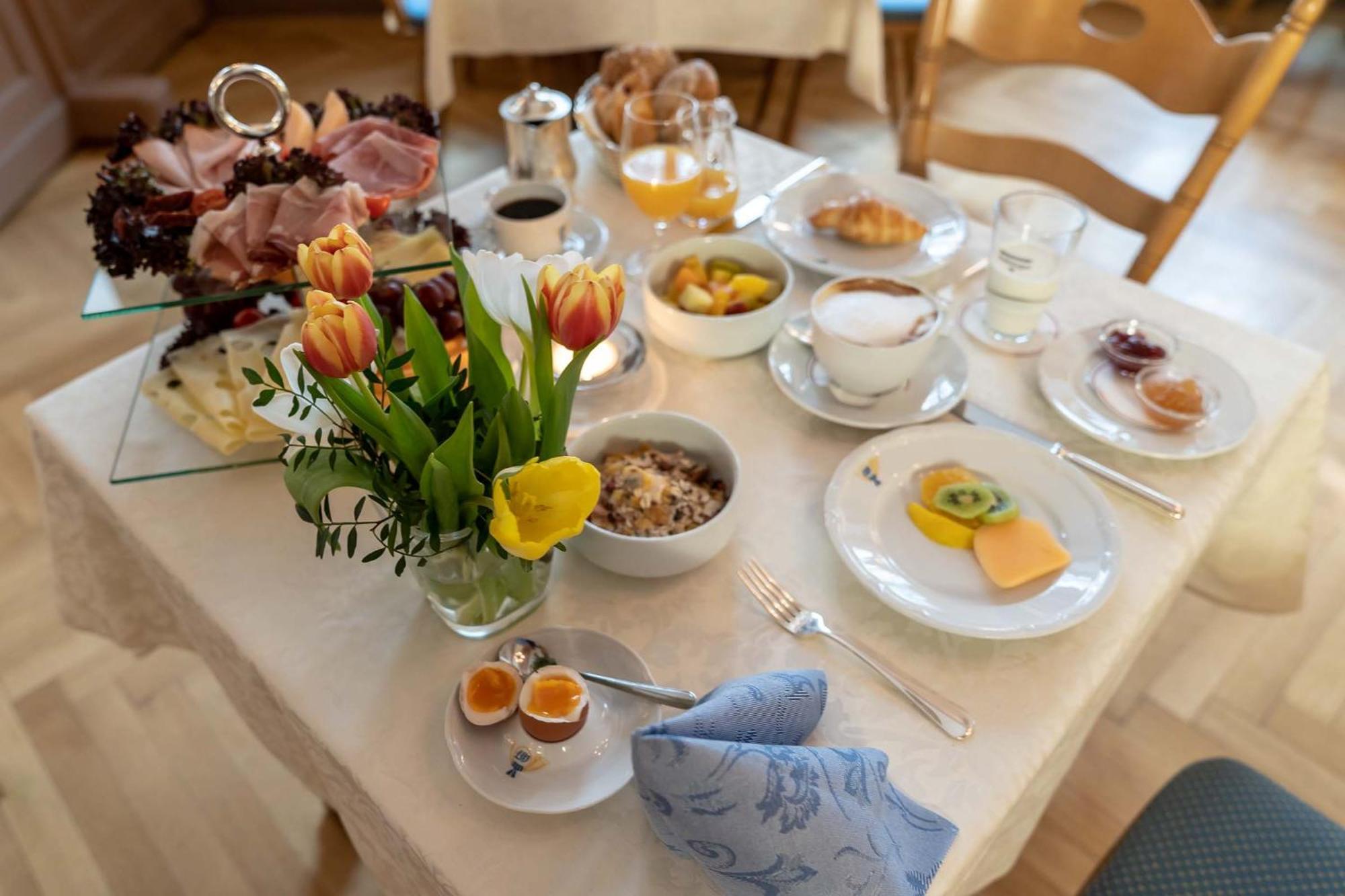 Romantik Hotel Zur Post Furstenfeldbruck Bagian luar foto