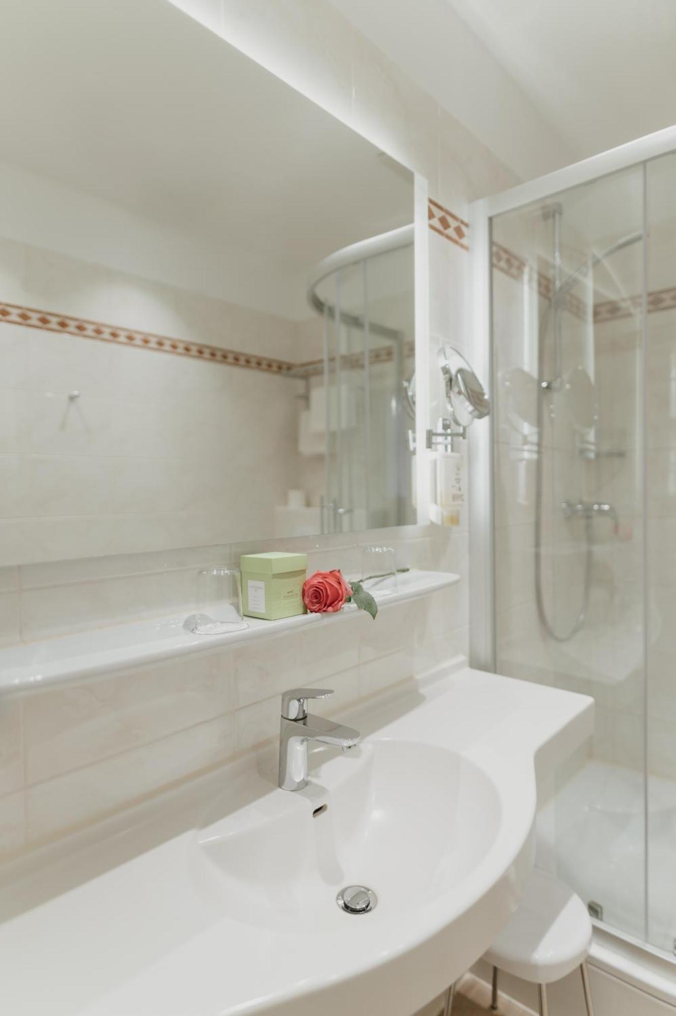 Romantik Hotel Zur Post Furstenfeldbruck Bagian luar foto