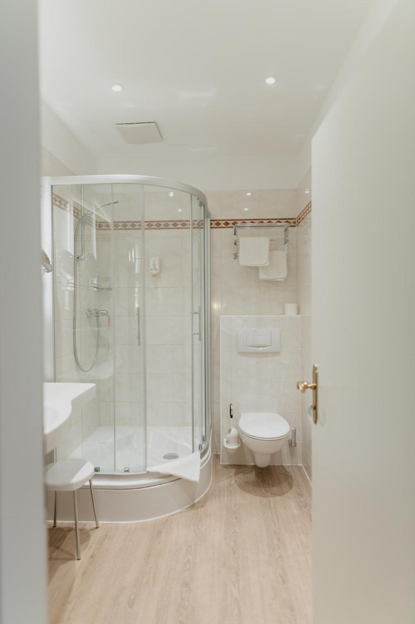 Romantik Hotel Zur Post Furstenfeldbruck Bagian luar foto