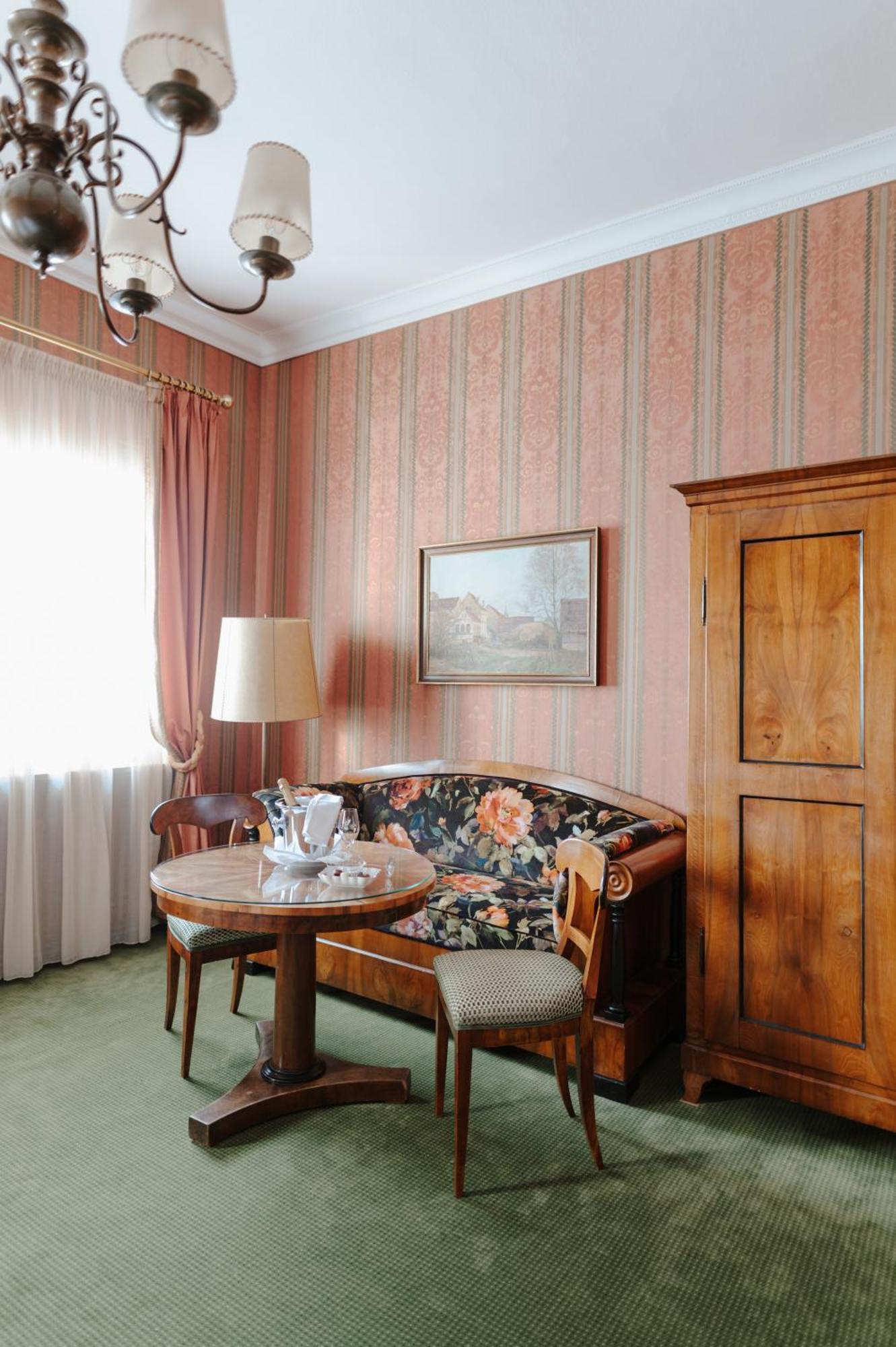 Romantik Hotel Zur Post Furstenfeldbruck Bagian luar foto