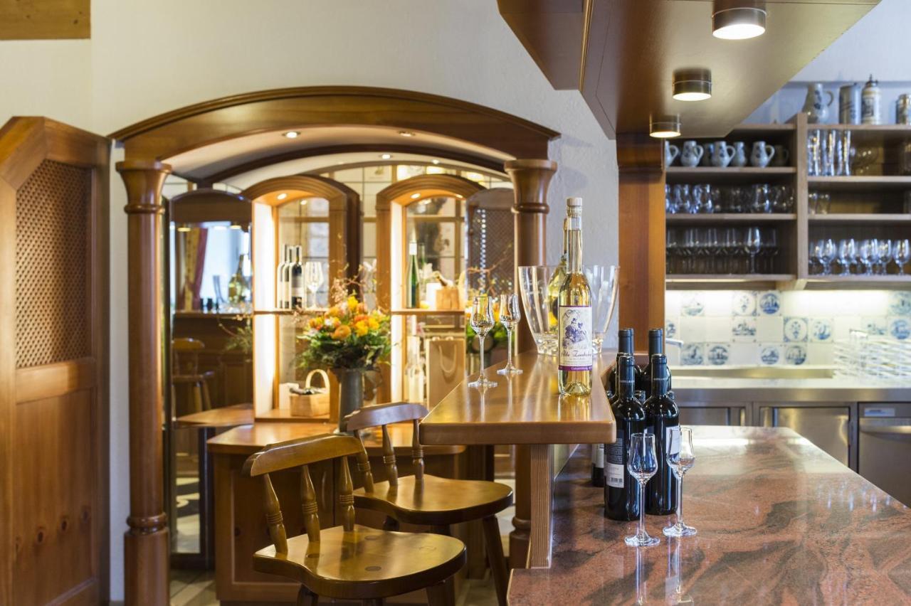 Romantik Hotel Zur Post Furstenfeldbruck Bagian luar foto