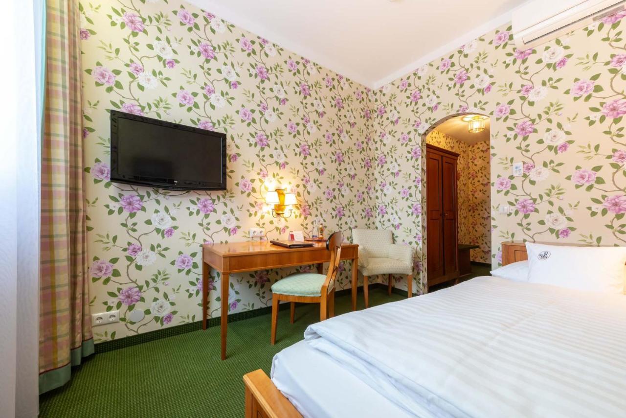 Romantik Hotel Zur Post Furstenfeldbruck Bagian luar foto